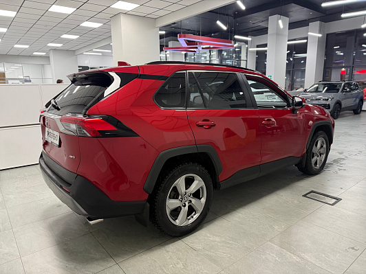 Toyota RAV4 Комфорт, 2021 года, пробег 115000 км