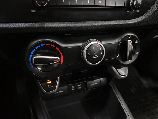 Kia Rio Comfort, 2019 года, пробег 61099 км