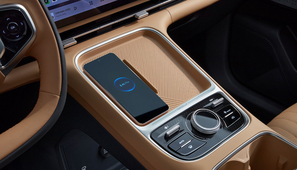 Geely EX5 EM-i Pro, белый