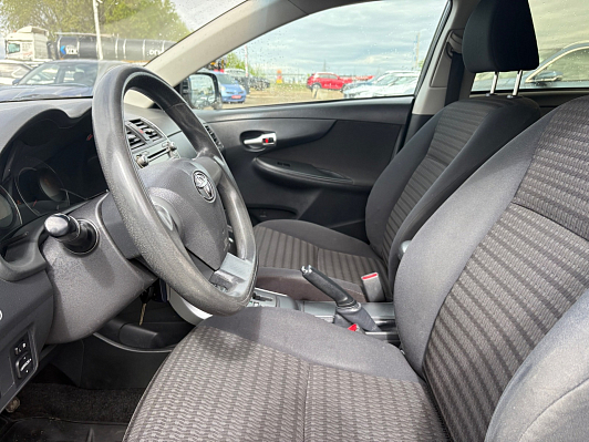Toyota Corolla, 2011 года, пробег 296529 км