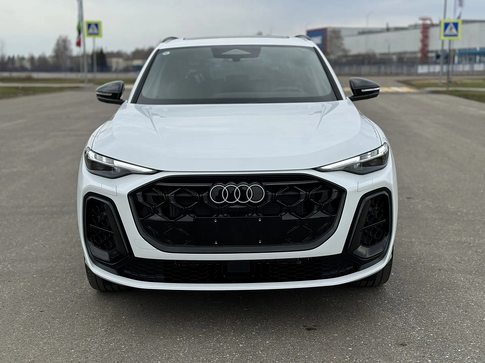 Audi Q5 40 TFSI quattro Luxury Dynamic, белый