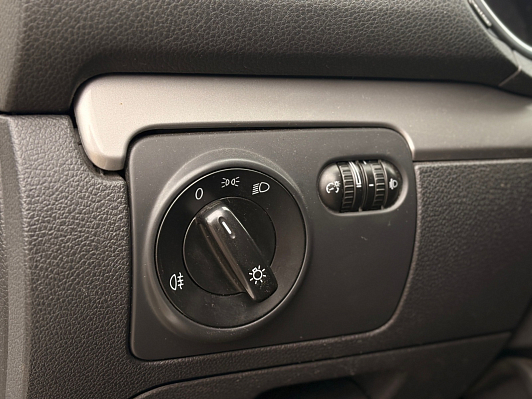 Volkswagen Golf, 2012 года, пробег 210179 км