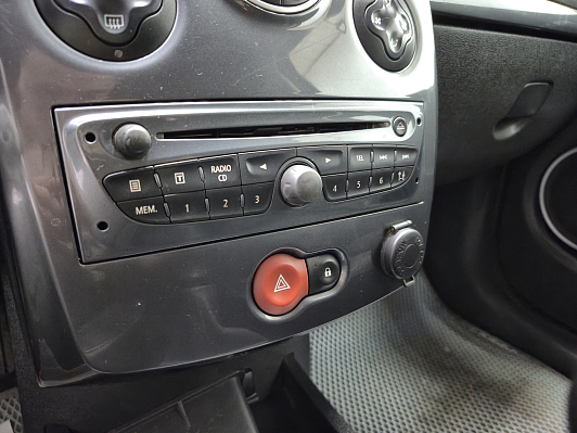Renault Clio, 2009 года, пробег 212800 км