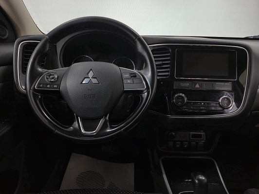 Mitsubishi Outlander Intense+, 2017 года, пробег 155312 км