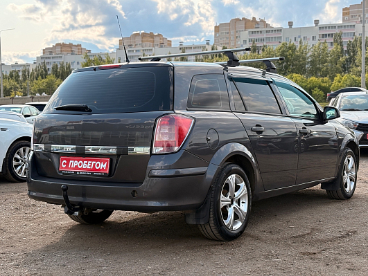 Opel Astra, 2011 года, пробег 254000 км