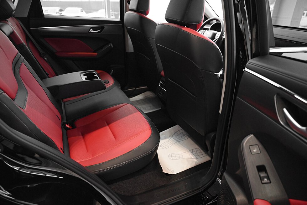 Haval Jolion Премиум, черный
