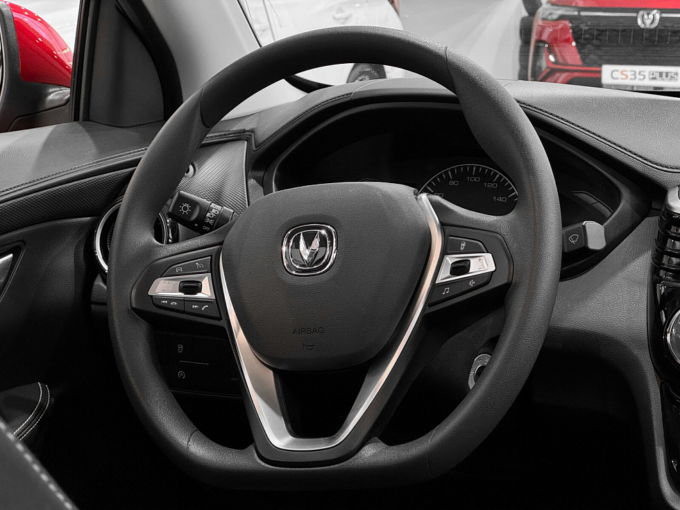 Changan Alsvin Люкс, красный