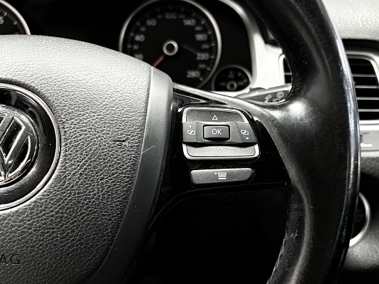 Volkswagen Touareg Business, 2015 года, пробег 176000 км