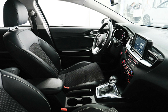 Kia Ceed, 2018 года, пробег 87923 км