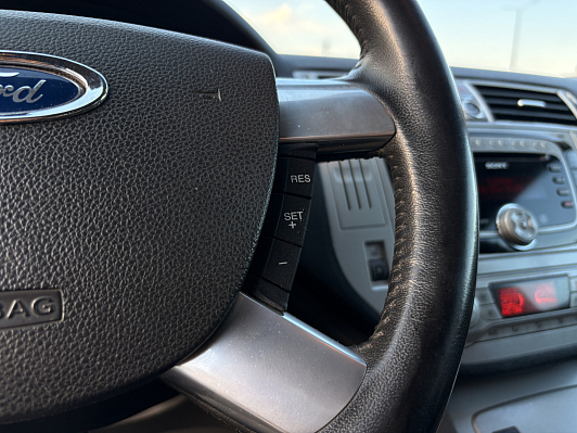 Ford Kuga Titanium, 2012 года, пробег 193783 км