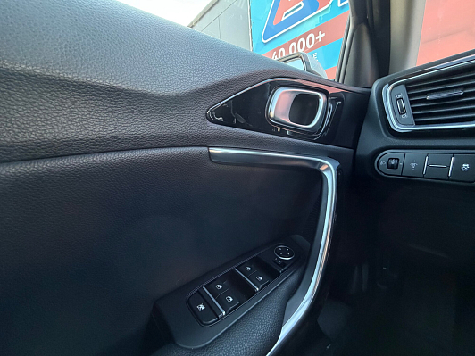 Kia Ceed Luxe, 2018 года, пробег 91858 км