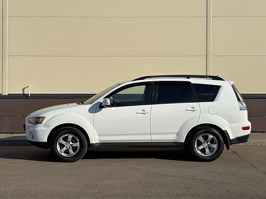 Mitsubishi Outlander Intense, 2011 года, пробег 267000 км
