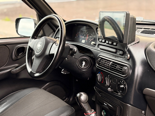 Chevrolet Niva GLC, 2010 года, пробег 150983 км