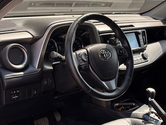Toyota RAV4 Exclusive, 2016 года, пробег 119747 км