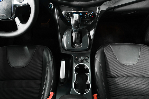 Ford Kuga Titanium, 2013 года, пробег 113700 км