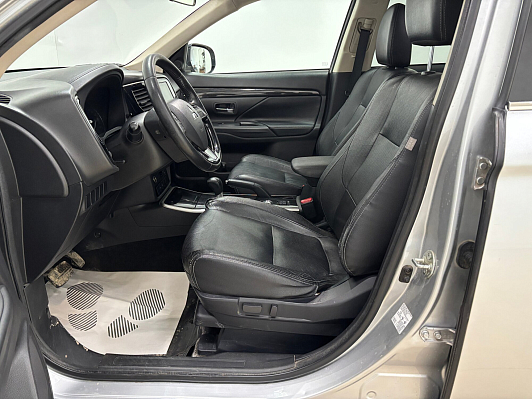 Mitsubishi Outlander Instyle, 2018 года, пробег 239865 км