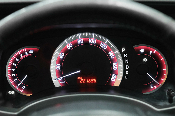 Toyota ISis, 2012 года, пробег 221686 км