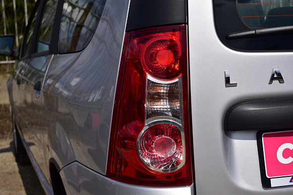 Lada (ВАЗ) Largus Comfort Light 5 мест, 2024 года, пробег 5500 км