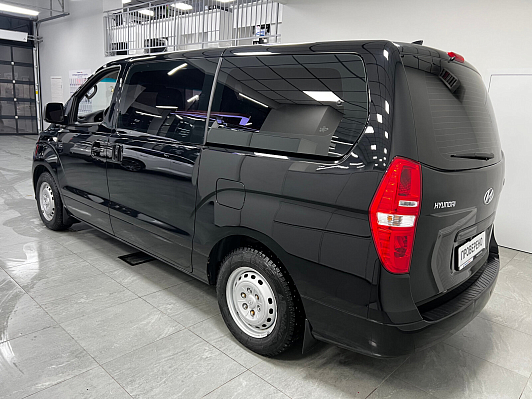 Hyundai H-1 Active, 2018 года, пробег 175000 км