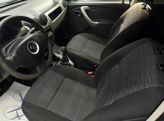 Renault Sandero Специальная серия, 2014 года, пробег 105722 км