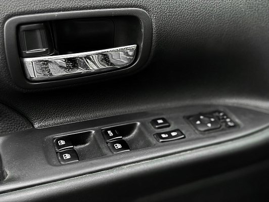 Mitsubishi Outlander Instyle, 2018 года, пробег 106997 км