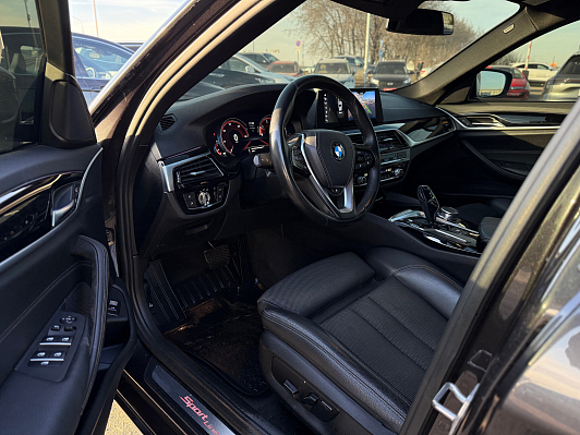 BMW 5 серии 520d Sport Line, 2018 года, пробег 129871 км