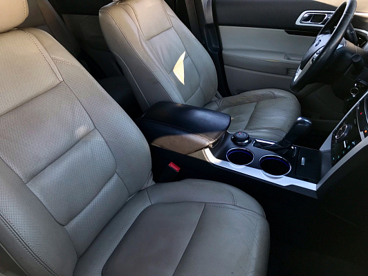 Ford Explorer, 2013 года, пробег 262000 км