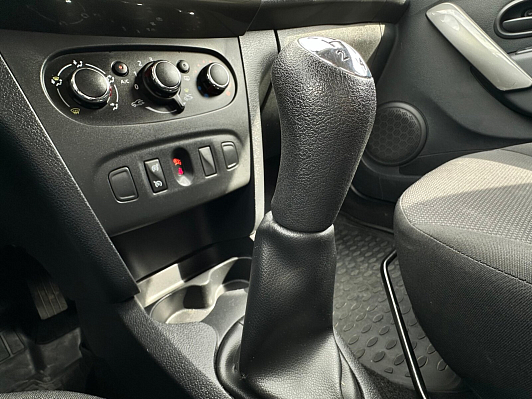 Renault Sandero Confort, 2017 года, пробег 151926 км