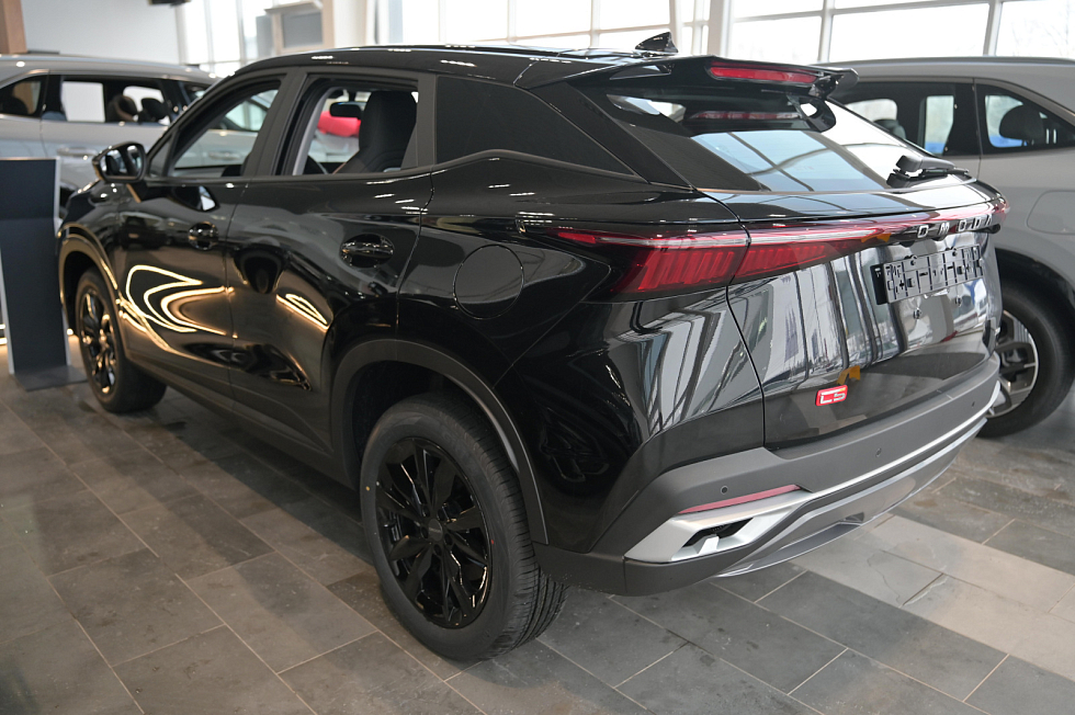 Omoda C5 Актив, черный