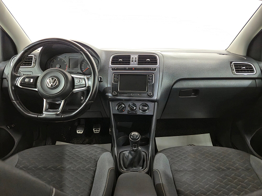 Volkswagen Polo Drive, 2018 года, пробег 131136 км