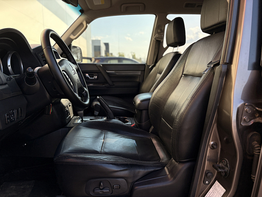Mitsubishi Pajero Ultimate, 2011 года, пробег 269000 км