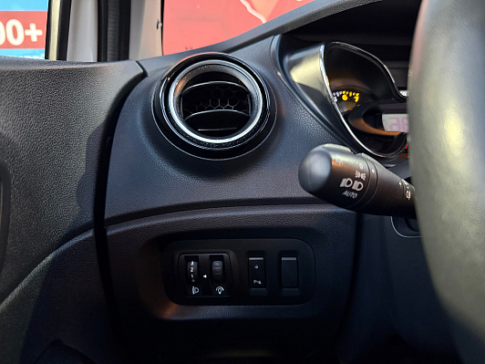 Renault Kaptur Style, 2017 года, пробег 124420 км