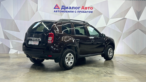 Renault Duster, 2015 года, пробег 201500 км