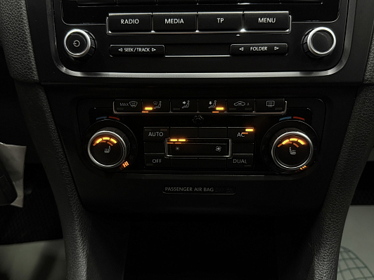 Volkswagen Golf, 2011 года, пробег 305054 км