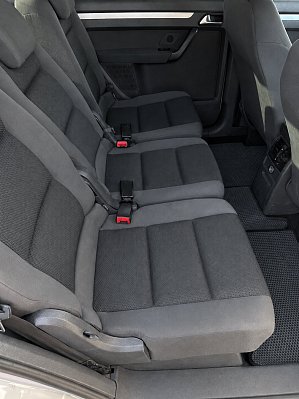 Volkswagen Touran Highline, 2012 года, пробег 258181 км