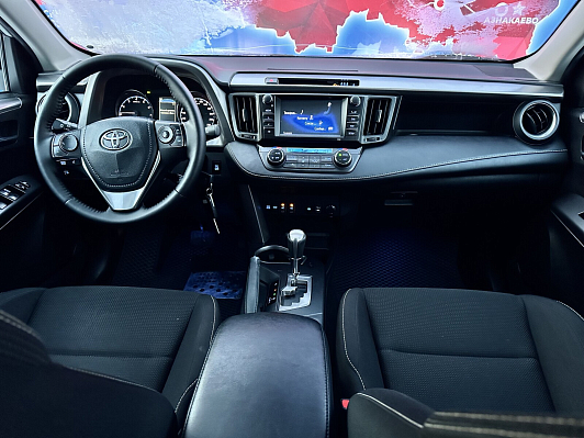 Toyota RAV4 Style, 2017 года, пробег 133438 км