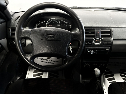 Lada (ВАЗ) Priora Норма, 2010 года, пробег 284000 км