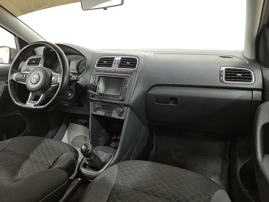 Volkswagen Polo Drive, 2018 года, пробег 119500 км