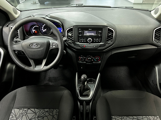 Lada (ВАЗ) XRAY Comfort, 2018 года, пробег 110000 км
