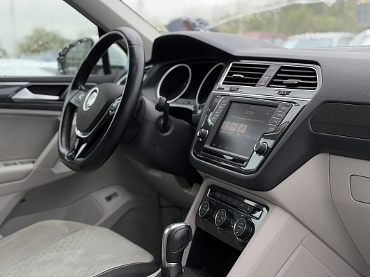 Volkswagen Tiguan, 2017 года, пробег 122971 км