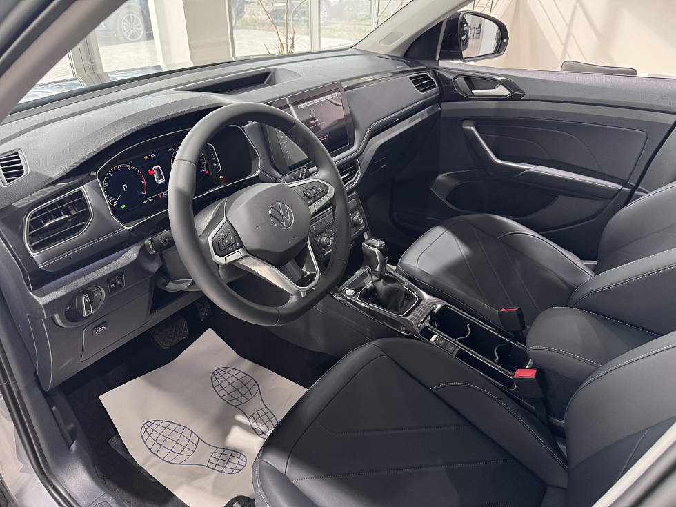 Volkswagen Tharu Monthly, белый