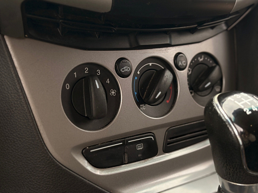 Ford Focus Trend, 2011 года, пробег 268837 км