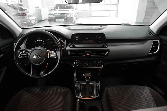 Kia Seltos Comfort, 2021 года, пробег 124700 км