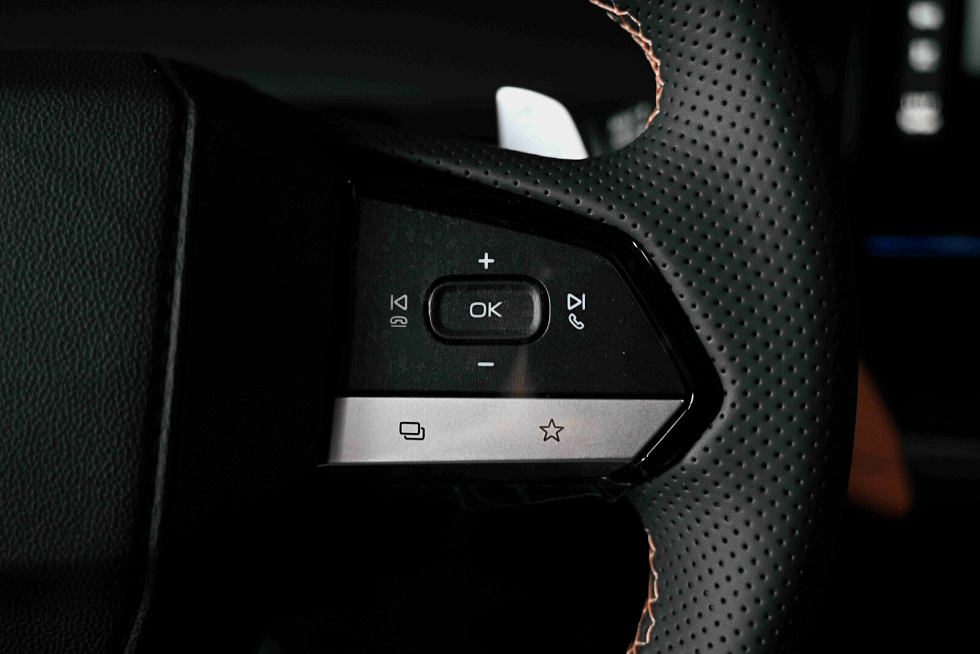 Changan UNI-V Tech, серый