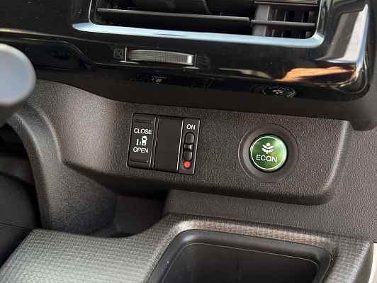 Honda Stepwgn, 2019 года, пробег 38942 км