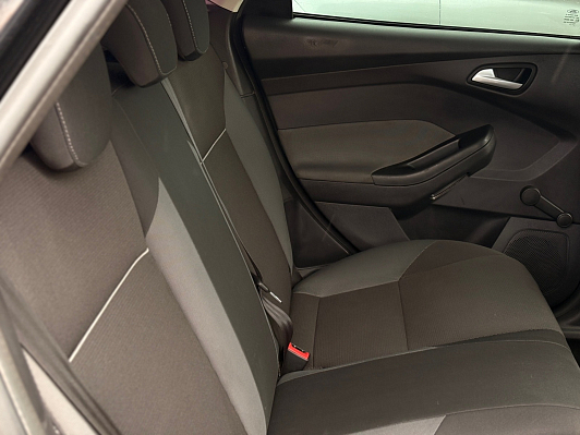 Ford Focus Trend, 2011 года, пробег 268837 км