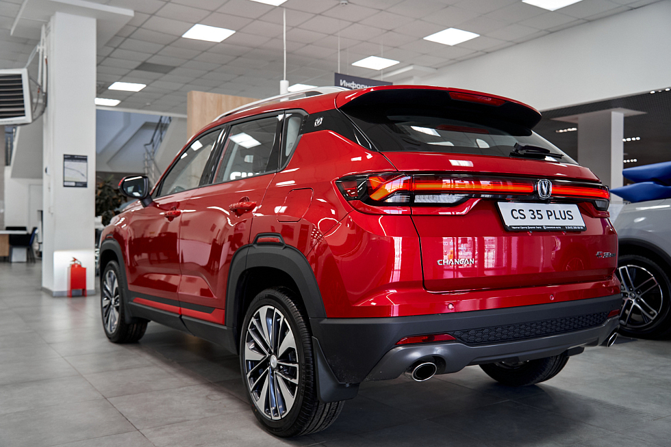 Changan CS35 Plus Tech, красный
