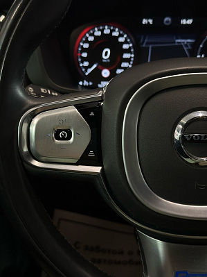 Volvo XC60 Inscription, 2018 года, пробег 525001 км