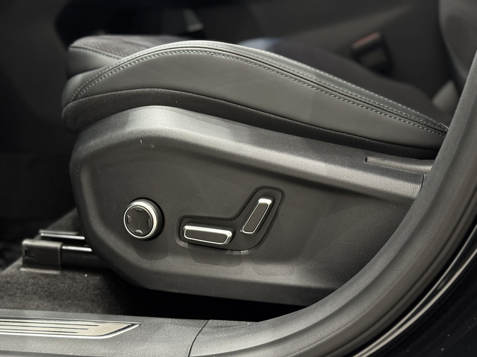 Geely Monjaro Flagship, черный