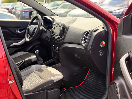 Lada (ВАЗ) XRAY Top Prestige (2015-2016), 2018 года, пробег 165392 км